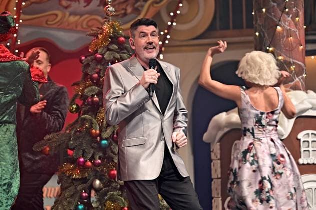 Crazy Christmas - Unsere liebsten Weihnachtslieder Paul Reeves anläßlich der Liveshow Crazy Christmas - Unsere liebsten Weihnachtslieder am 19.11.2025 im Europapark Rust. 20251119MWI095349