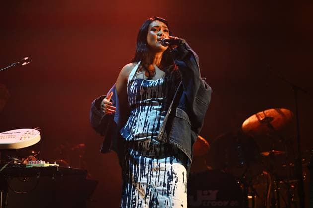 Joy Crookes performing at Brixton Academy LONDON, ENGLAND - NOVEMBER 19: Joy Crookes performing at Brixton Academy on November 19, 2025 in London, England. CAP MAR MAR Great Britain Copyright: xMartinxHarris CapitalxPicturesx