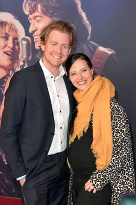 Johannes Heinrichs und Nadja Jo Klapper bei der Europapremiere des Kinofilms Song Sung Blue im Zoo Palast. Berlin, 19.11.2025