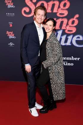 abb- Johannes Heinrichs und Nadja Jo Klapper zu Gast auf dem roten Teppich bei der Europapremiere des Kino Films Song Sung Blue im Zoo Palast Berlin am 19.11.2025 in Berlin Berlin Deutschland