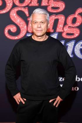 abb- Markus Kavka zu Gast auf dem roten Teppich bei der Europapremiere des Kino Films Song Sung Blue im Zoo Palast Berlin am 19.11.2025 in Berlin Berlin Deutschland
