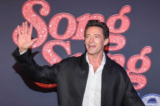 abb- Hugh Jackman zu Gast auf dem roten Teppich bei der Europapremiere des Kino Films Song Sung Blue im Zoo Palast Berlin am 19.11.2025 in Berlin Berlin Deutschland