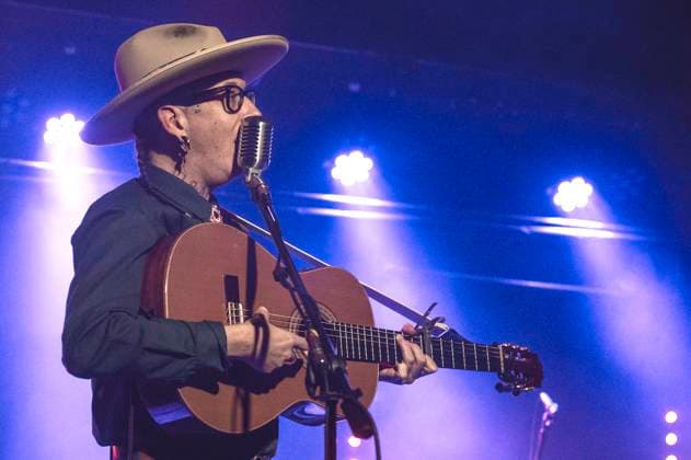 Micah P. Hinson live bei einem Konzert seiner The Tomorrow Man -Tour im Monk Club. Rom, 19.11.2025