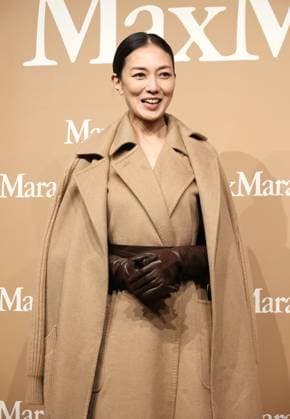November 20, 2025, Tokyo, Japan - Japanese actress Yuka Itaya poses for a photo call for Italian high fashion brand Max Mara popup store preview event in Tokyo on Thursday, November 20, 2025. (photo by Yoshio Tsunoda AFLO)  aflo_311008047