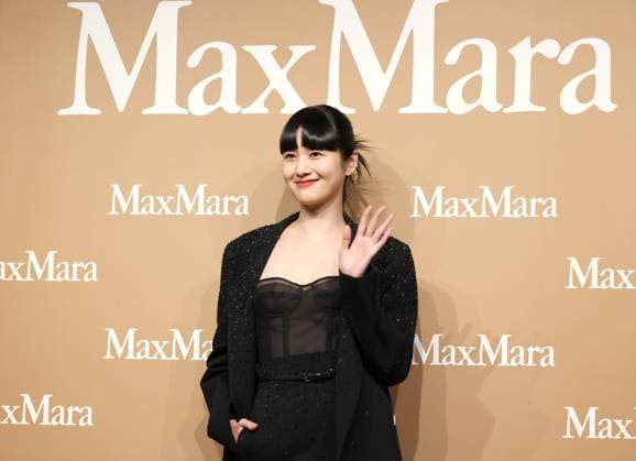 November 20, 2025, Tokyo, Japan - Japanese model Kiko Arai poses for a photo call for Italian high fashion brand Max Mara popup store preview event in Tokyo on Thursday, November 20, 2025. (photo by Yoshio Tsunoda AFLO)  aflo_311008112