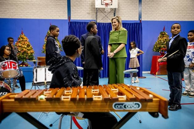 Amsterdam, The Netherlands, 2025-11-20 14:22:45 AMSTERDAM, 20-11-2025, Mobiel Primary School. Queen Maxima, honorary chair of More Music in the Classroom, visited Mobiel Primary School in Amsterdam. Mobiel Primary School is one of twelve primary schools participating in the largest school band in the Netherlands. The school band performs during the annual Christmas Music Gala, which raises awareness of the importance of music and creative education. PHOTO: NLBeeld POOL Patrick van Katwijk Credit: NL Beeld Patrick van Emst  Copyright: xx x