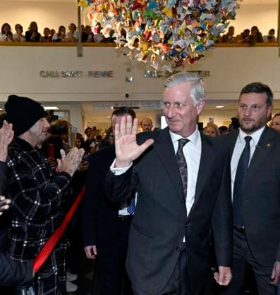 King Philippe visits the emergency department at Saint-Pierre University Hospital BRUSSELS, BELGIUM - NOVEMBER 20 : King Philippe visits the emergency department at Saint-Pierre University Hospital. Located in the heart of Brussels, this hospital is deeply rooted in the social reality of the city and plays a crucial role in frontline healthcare. During his visit, the King follows the typical journey of a patient admitted to the emergency department. He is then briefed on developments in Brussels in terms of (mental) health, precariousness and urban violence. Finally, he talks to several people working in the field on November 20, 2025 in Brussels, Belgium, 20 11 2025 Brussels Belgium  Copyright: xDidierxLebrunx