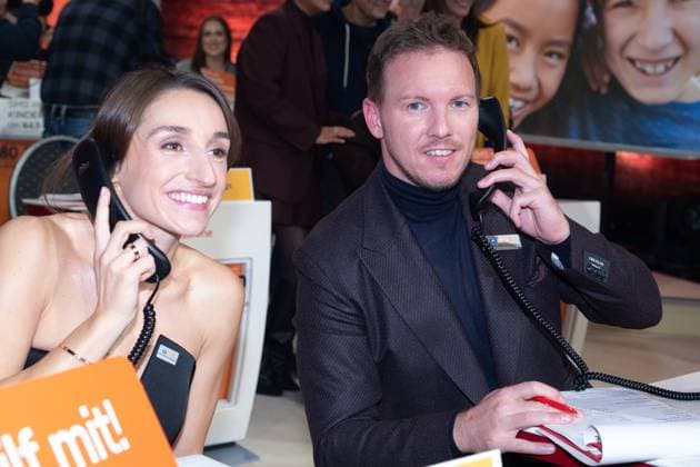 v.l. Jana WURZENBERGER, Julian NAGELSMANN, Fussball Bundestrainer 30. RTL Spendenmarathon Wir helfen Kindern , Fernsehen, 20.-21.11.2024 in Huerth, Deutschland,