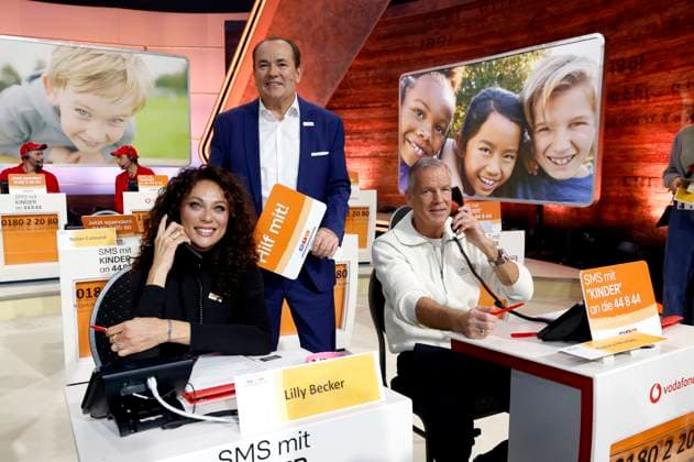 Lilly Becker, Wolfram Kons und Henry Maske beim 30. RTL-Spendenmarathon 2025 im Studio 8 der EMG Studios. Hürth, 20.11.2025
