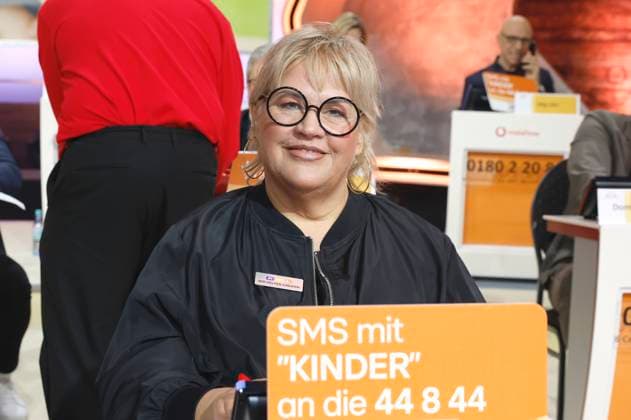 Ilka Bessin beim 30. RTL-Spendenmarathon 2025 im Studio 8 der EMG Studios. Hürth, 20.11.2025