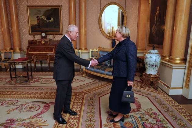 Audience at Buckingham Palace King Charles III during an audience with the President of Iceland Halla Tomasdottir, at Buckingham Palace, London. Picture date: Thursday November 20, 2025., Credit:Jonathan Brady Avalon UK, London  Copyright: xJonathanxBradyx xAvalonx 1053581084