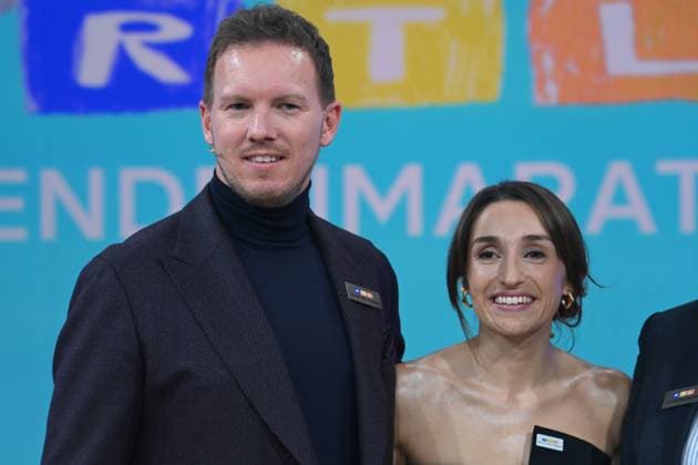Julian NAGELSMANN, Fussball Bundestrainer mit Partnerin Lena WURZENBERGER, 30. RTL Spendenmarathon Wir helfen Kindern , Fernsehen, 20.-21.11.2024 in Huerth, Deutschland,