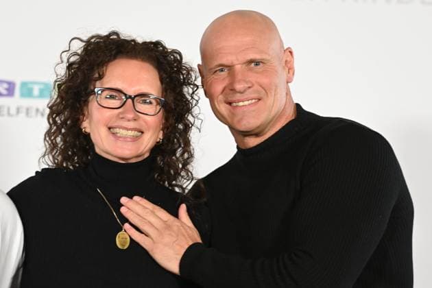 Thorsten LEGAT, ehem. Fussballspieler, mit Ehefrau Alexandra 30. RTL Spendenmarathon Wir helfen Kindern , Fernsehen, 20.-21.11.2024 in Huerth, Deutschland,