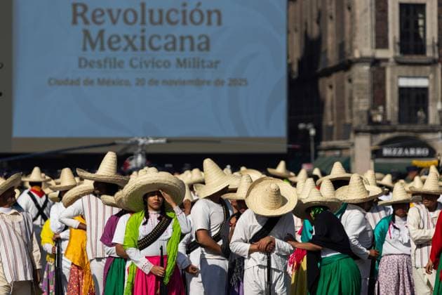 November 20, 2025, Mexico City, Mexico: Parade commemorating the 115th anniversary of the start of the Mexican Revolution, in which various contingents from the Army, Air Force, and National Guard participated, some characterized as historical figures. The president of Mexico, CLAUDIA SHEINBAUM PARDO, led the event with the presence of military and civil authorities. The route went from the main square of Mexico City to the Monument to the Revolution. Mexico City Mexico - ZUMAl178 20251120_znp_l178_013 Copyright: xCristianxLeyvax