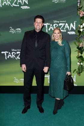 Angelina Kirsch und ihr Partner Daniel bei der Tarzan Musical Premiere am 20.11.2025 im Stage Theater Neue Flora in Hamburg Tarzan Musical Premiere in Hamburg