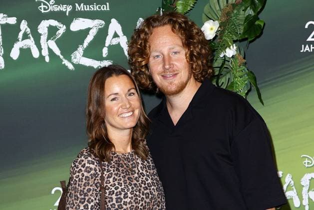 Michael Schulte und seine Ehefrau Katharina Schulte bei der Tarzan Musical Premiere am 20.11.2025 im Stage Theater Neue Flora in Hamburg Tarzan Musical Premiere in Hamburg