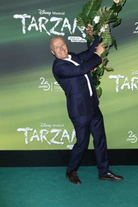 Joja Wendt bei der Tarzan Musical Premiere am 20.11.2025 im Stage Theater Neue Flora in Hamburg Tarzan Musical Premiere in Hamburg