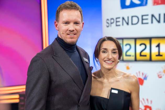 Bundestrainer Julian Nagelsmann und seine Freundin Lena Wurzenberger beim 30. RTL-Spendenmarathon 2025 im Studio 8 der EMG Studios in Hürth, 20.11.2025 30th RTL Charity Marathon 2025 in Studio 8 of the EMG Studios in Hürth Copyright: MarcoxBader