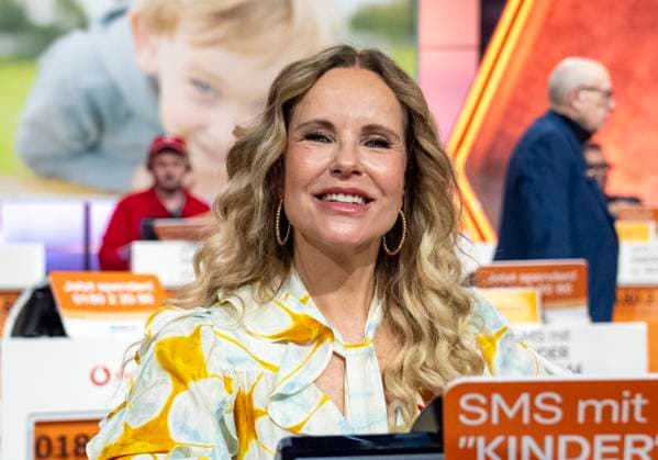 Moderatorin Katja Burkard beim 30. RTL-Spendenmarathon 2025 im Studio 8 der EMG Studios in Hürth, 20.11.2025 30th RTL Charity Marathon 2025 in Studio 8 of the EMG Studios in Hürth Copyright: MarcoxBader
