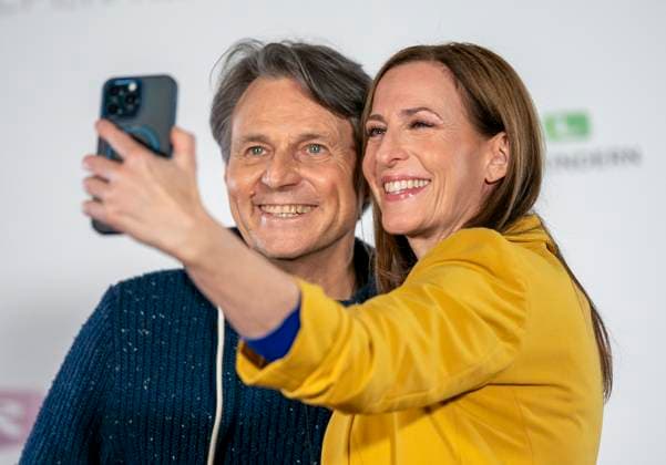 Schauspieler Wolfgang Bahro und Schauspielerin Ulrike Frank beim 30. RTL-Spendenmarathon 2025 im Studio 8 der EMG Studios in Hürth, 20.11.2025 30th RTL Charity Marathon 2025 in Studio 8 of the EMG Studios in Hürth Copyright: MarcoxBader
