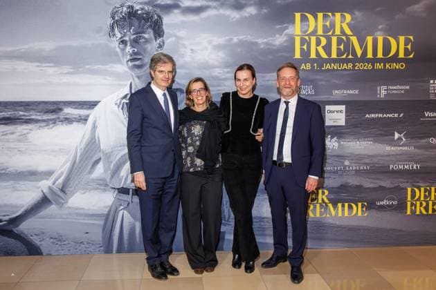 Eröffnungsgala - 25. Französischen Filmwoche - Francois Delattre, Barbara von Wnuk-Lipinski und Thomas Michelon bei der Eröffnungsgala der 25. Französischen Filmwoche im Delphi Filmpalast mit dem Film Der Fremde am 20.11.2025 in Berlin. Copyright: xEventpressxKochanx