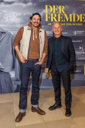 Eröffnungsgala - 25. Französischen Filmwoche - Mehdi Nebbou und Richard Sammel bei der Eröffnungsgala der 25. Französischen Filmwoche im Delphi Filmpalast mit dem Film Der Fremde am 20.11.2025 in Berlin. Copyright: xEventpressxKochanx
