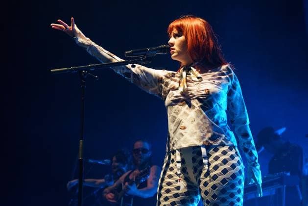 CMAT performs in Brighton, UK Brighton, UK, CMAT, Thursday 20 November 2025 at The Brighton Dome. CMAT an Irish singer, songwriter and musician Ciara Mary-Alice Thompson., Credit:Andy Sturmey Avalon United Kingdom  Copyright: xAndyxSturmeyx xAvalonx 1053615409