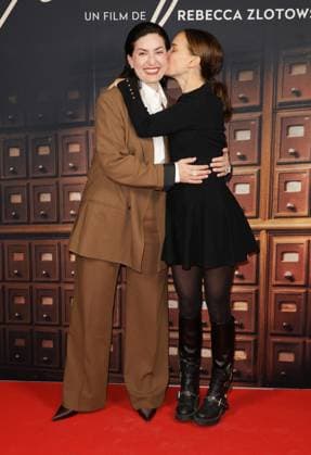 Rebecca Zlotowski et Natalie Portman Première du film Vie Privée au cinéma Pathé Palace à Paris le 20 novembre 2025 Coadic Guirec Bestimage Premiere of the film Vie Privée at the Pathé Palace cinema in Paris on November 20, 2025 Paris France  Copyright: xCOADICxGUIRECx xBESTIMAGExCOADICxGUIRECx xBESTIMAGEx
