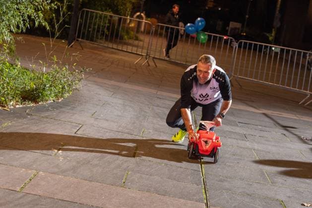 30. RTL-Spendenmarathon 24h Geburtstags-Challenge 20.11.2025. Im RTL-Sendezentrum in Köln-Deutz läuft die 24h Geburtstags-Challenge zum 30. RTL-Spendenmarathon. Die Aktion mit mehreren Firmenteams unterstützt die Stiftung RTL Wir helfen Kindern e. V. und begleitet den Jubiläums-Spendenmarathon, der seit 1996 mehr als 306 Millionen Euro für weltweite Kinderhilfsprojekte gesammelt hat. Köln Deutz Nordrhein-Westfalen Deutschland Copyright: xBonn.digitalx
