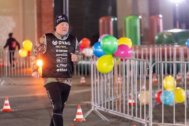 30. RTL-Spendenmarathon 24h Geburtstags-Challenge 20.11.2025. Joey KELLY - Im RTL-Sendezentrum in Köln-Deutz läuft die 24h Geburtstags-Challenge zum 30. RTL-Spendenmarathon. Die Aktion mit mehreren Firmenteams unterstützt die Stiftung RTL Wir helfen Kindern e. V. und begleitet den Jubiläums-Spendenmarathon, der seit 1996 mehr als 306 Millionen Euro für weltweite Kinderhilfsprojekte gesammelt hat. Köln Deutz Nordrhein-Westfalen Deutschland Copyright: xBonn.digitalx