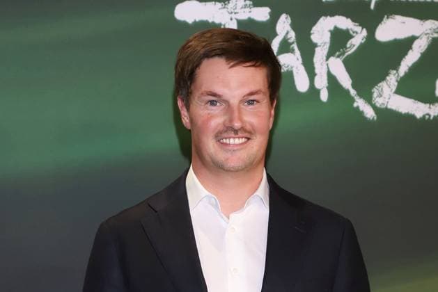 Merlin Polzin bei der Tarzan Musical Premiere am 20.11.2025 im Stage Theater Neue Flora in Hamburg Tarzan Musical Premiere in Hamburg