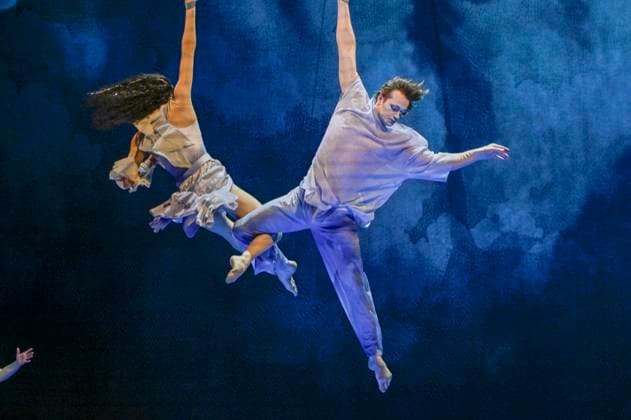 abb- Darsteller Kuenstler Akrobaten bei der Show in der Manage bei der WELTPREMIERE von ALIZE vom Cirque du Soleil im Theater am Potsdamer Platz am 20.11.2025 in Berlin Berlin Deutschland