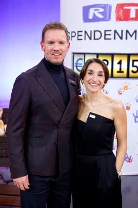 Fußballtrainer Julian Nagelsmann und seine Freundin Journalistin Lena Wurzenberger beim 30. RTL-Spendenmarathon 2025im Studio 8 der EMG Studios. Hürth, 20.11.2025 NRW Deutschland Copyright: xChristophxHardtx