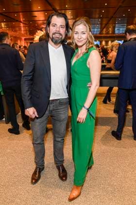 abb- Daniel Fehlow und Jessica Ginkel Paar Schauspieler zu Gast bei der WELTPREMIERE von ALIZE vom Cirque du Soleil im Theater am Potsdamer Platz am 20.11.2025 in Berlin Berlin Deutschland