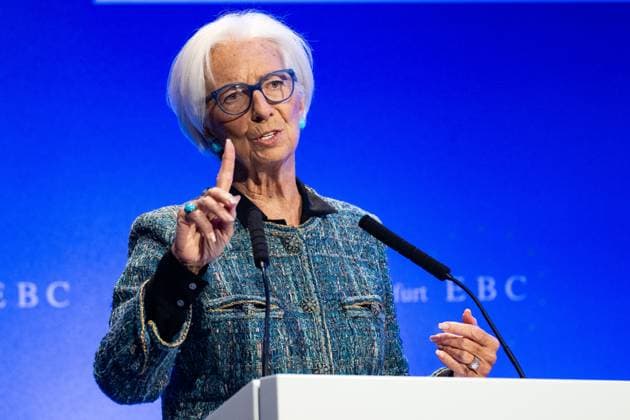 Frankfurt am Main Frankfurt European Banking Congress Christine Lagarde, Präsidentin der Europäischen Zentralbank (EZB), nimmt an dem 35. Frankfurt European Banking Congress in der Alten Oper in Frankfurt am Main teil. Das Motto in diesem Jahr lautet Investieren in Europa, 21.11.2025. *** Frankfurt am Main Frankfurt European Banking Congress Christine Lagarde, President of the European Central Bank ECB , takes part in the 35th Frankfurt European Banking Congress at the Alte Oper in Frankfurt am Main This years motto is Investing in Europe, 21 11 2025 Copyright: xEibner-Pressefoto FlorianxWiegandx EP_FWD