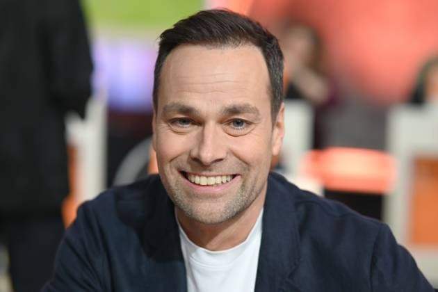Daniel FISCHER, Moderator, Portraet, Porträt, Portrait, Angeschnittenes Einzelbild, Einzelmotiv, 30. RTL Spendenmarathon Wir helfen Kindern , Fernsehen, 20.-21.11.2025 in Huerth, Deutschland,