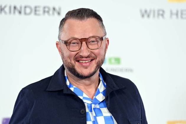 Sebastian LEGE, Koch, Moderator, Portraet, Porträt, Portrait, Angeschnittenes Einzelbild, Einzelmotiv, 30. RTL Spendenmarathon Wir helfen Kindern , Fernsehen, 20.-21.11.2025 in Huerth, Deutschland,