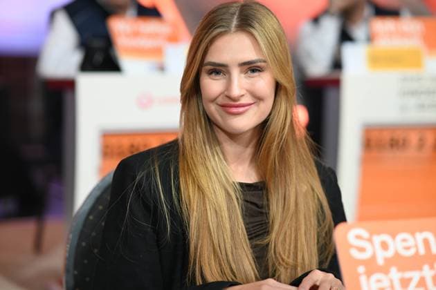 Anna von KLINSKI, Internet-Persoenlichkeit, Portraet, Porträt, Portrait, Angeschnittenes Einzelbild, Einzelmotiv, 30. RTL Spendenmarathon Wir helfen Kindern , Fernsehen, 20.-21.11.2025 in Huerth, Deutschland,