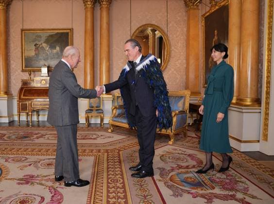 Audience at Buckingham Palace King Charles III during an audience with Hamish Cooper, High Commissioner for New Zealand, and his partner Misako Kitaoka, at Buckingham Palace, London. Picture date: Friday November 21, 2025., Credit:Avalon.red Avalon UK, London  Copyright: xAvalon.redx xAvalonx 1053729622