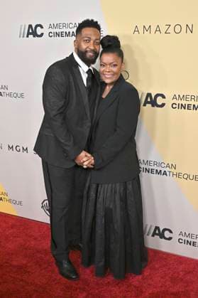 Anthony Davis und Yvette Nicole Brown bei der 39. Verleihung der American Cinematheque Awards 2025 im Hotel Beverly Hilton. Beverly Hills, 20.11.2025