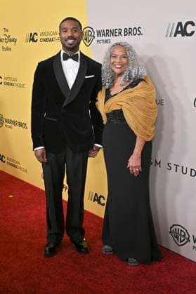 Michael B. Jordan mit Mutter Donna Jordan bei der 39. Verleihung der American Cinematheque Awards 2025 im Hotel Beverly Hilton. Beverly Hills, 20.11.2025