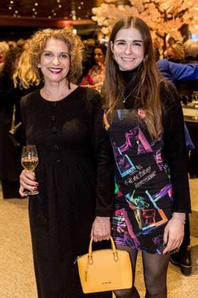 Alizé, Weltpremiere im Theater am Potsdamer Platz, Berlin, 20.11.2025 Heike Kloss und Tochter Olivia Kloss bei der Cirque du Soleil Alizé Weltpremiere im Berliner Theater am Potsdamer Platz am 20.11.2025-20.11.2025 in Berlin Berlin Theater am Potsdamer Platz Copyright: xJensxFinkex