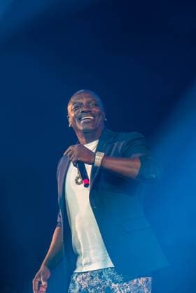 Real Estate Developer Leos launches in Dubai, UAE - 20 Nov 2025 Singer Akon performs live at Soho garden as Luxury Real Estate Developer Leos launches its Leos Royal project. Dubai United Arab Emirates Copyright: xNicolasxBriquetx xSOPAxImagesx leos_12