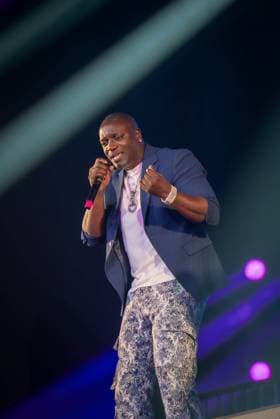 November 20, 2025, Dubai, United Arab Emirates: Singer Akon performs live at Soho garden as Luxury Real Estate Developer Leos launches its Leos Royal project. Dubai United Arab Emirates - ZUMAs197 20251120_aab_s197_040 Copyright: xNicolasxBriquetx