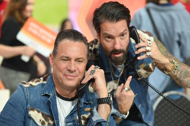 Sascha VOLLMER und Alec VOELKEL, Völkel, The BOSSHOSS, BOSS HOSS, Band, Saenger, Musiker, 30. RTL Spendenmarathon Wir helfen Kindern , Fernsehen, 20.-21.11.2025 in Huerth, Deutschland,