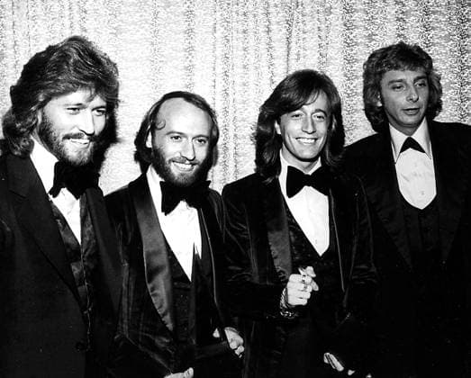 The Bee Gees Barry, Maurice And Robin Gibb With Barry Manilow At The American Music Awards. 1979 Copyright: xRalphxDominguez MediaPunchx