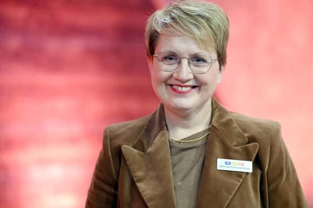 Gabriele HAESSIG, Procter und Gamble, Portraet, Porträt, Portrait, Angeschnittenes Einzelbild, Einzelmotiv, 30. RTL Spendenmarathon Wir helfen Kindern , Fernsehen, 20.-21.11.2025 in Huerth, Deutschland,
