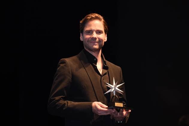 Foto IPP Massimo Rana Torino 21-11-2025 Cinema 43 Torino Film Festival 2025 nella foto daniel bruhl Italy Photo Press - World Copyright *** Photo IPP Massimo Rana Torino 21 11 2025 Cinema 43 Torino Film Festival 2025 in the photo daniel bruhl Italy Photo Press World Copyright 