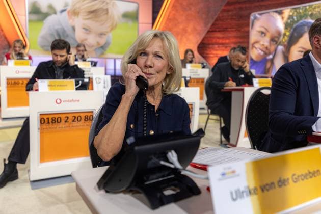 RTL Spendenmarathon in Köln, 21.11.2025. Ulrike von der GROEBEN - Der 30. RTL-Spendenmarathon läuft derzeit in den EMG-Studios in Köln-Hürth. Zum Jubiläum wird erstmals 30 Stunden lang gesendet. Prominente Unterstützer nehmen live am Spendentelefon Spenden für Kinder in Not entgegen. Köln Hürth Nordrhein-Westfalen Deutschland Copyright: xBonn.digitalx