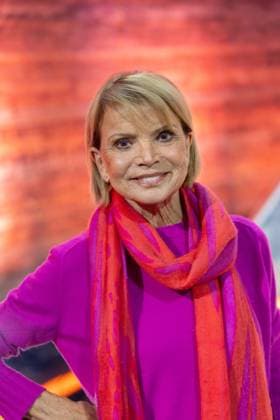 RTL Spendenmarathon in Köln, 21.11.2025. Uschi GLAS - Der 30. RTL-Spendenmarathon läuft derzeit in den EMG-Studios in Köln-Hürth. Zum Jubiläum wird erstmals 30 Stunden lang gesendet. Prominente Unterstützer nehmen live am Spendentelefon Spenden für Kinder in Not entgegen. Köln Hürth Nordrhein-Westfalen Deutschland Copyright: xBonn.digitalx